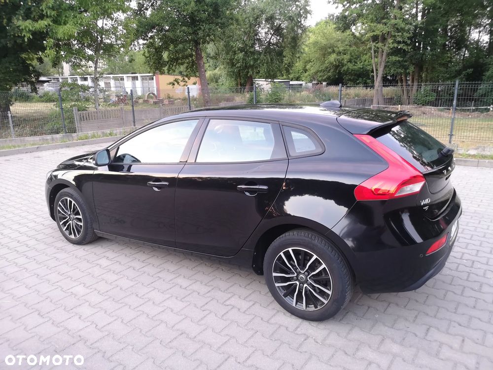 Volvo V40 D2 Momentum - 36