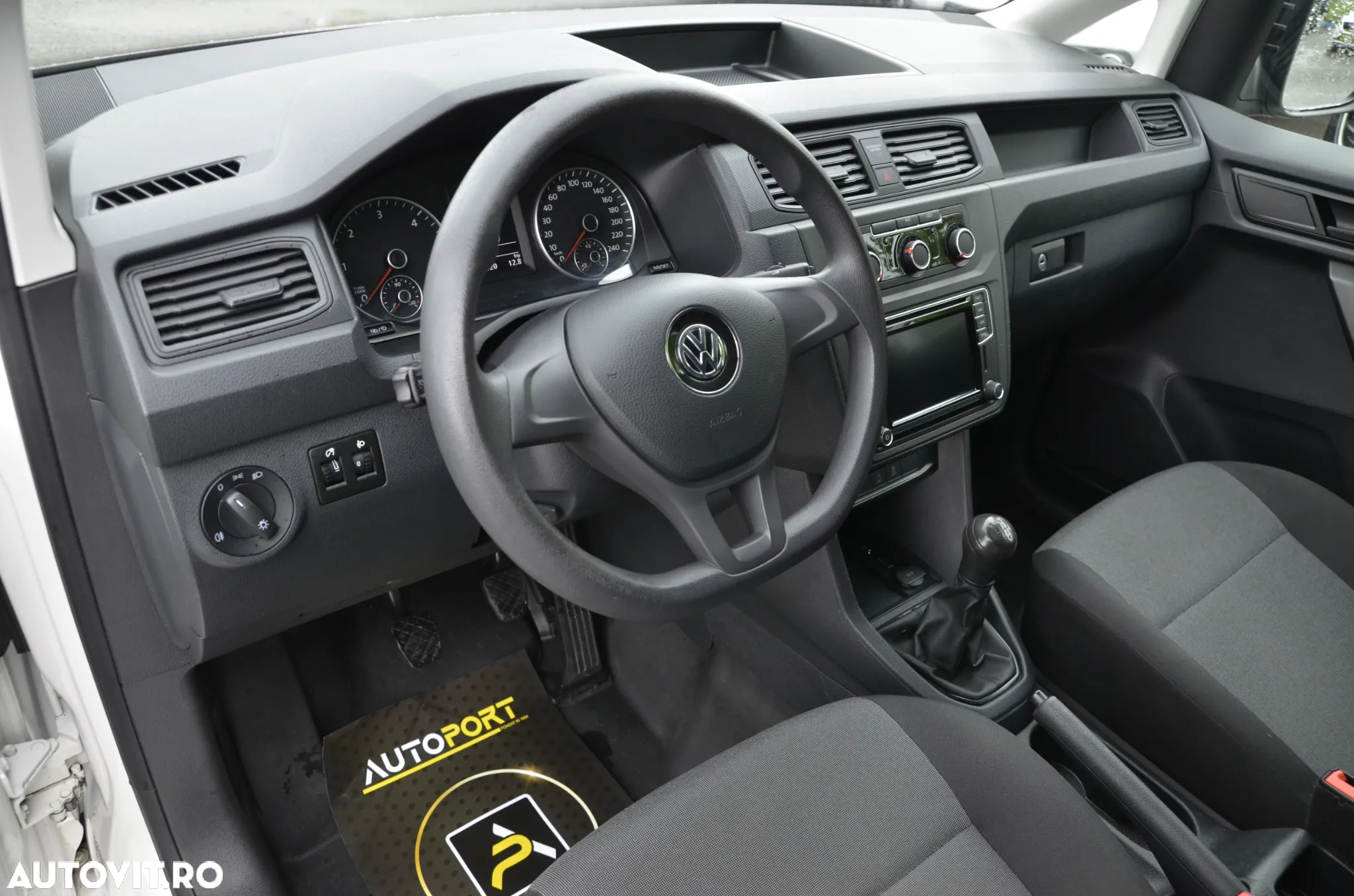 Volkswagen Caddy - 22
