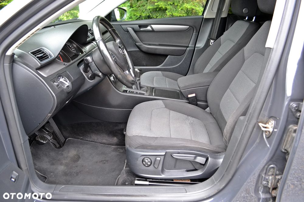 Volkswagen Passat - 8