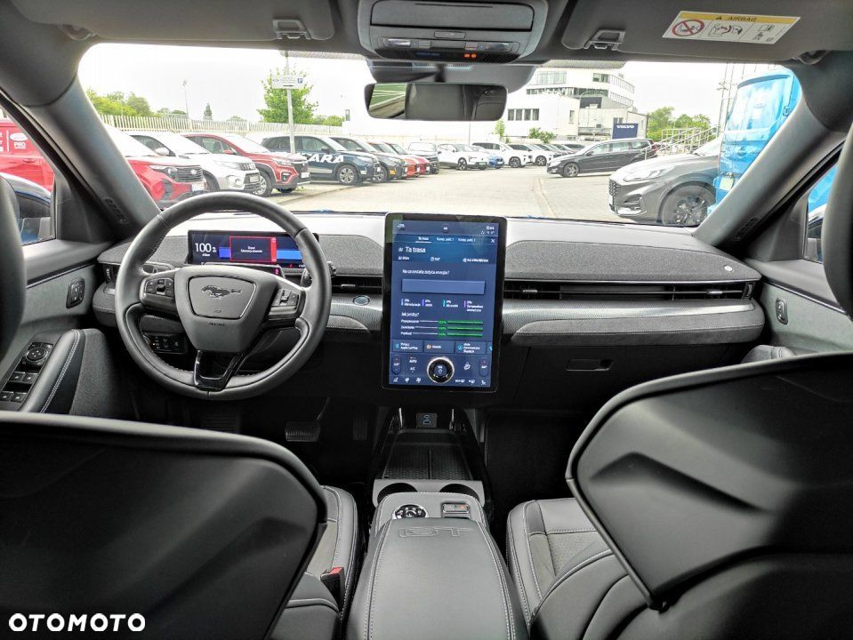 Ford Mustang Mach-E - 16