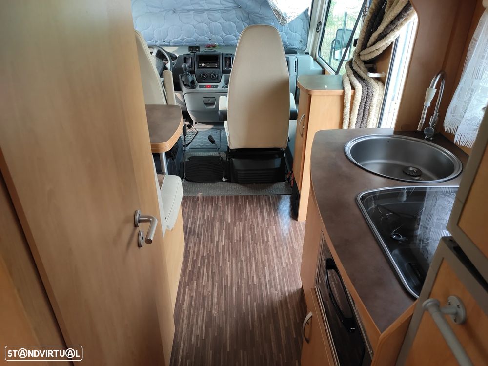 Pilote Aventura G730 Cama Central - 13