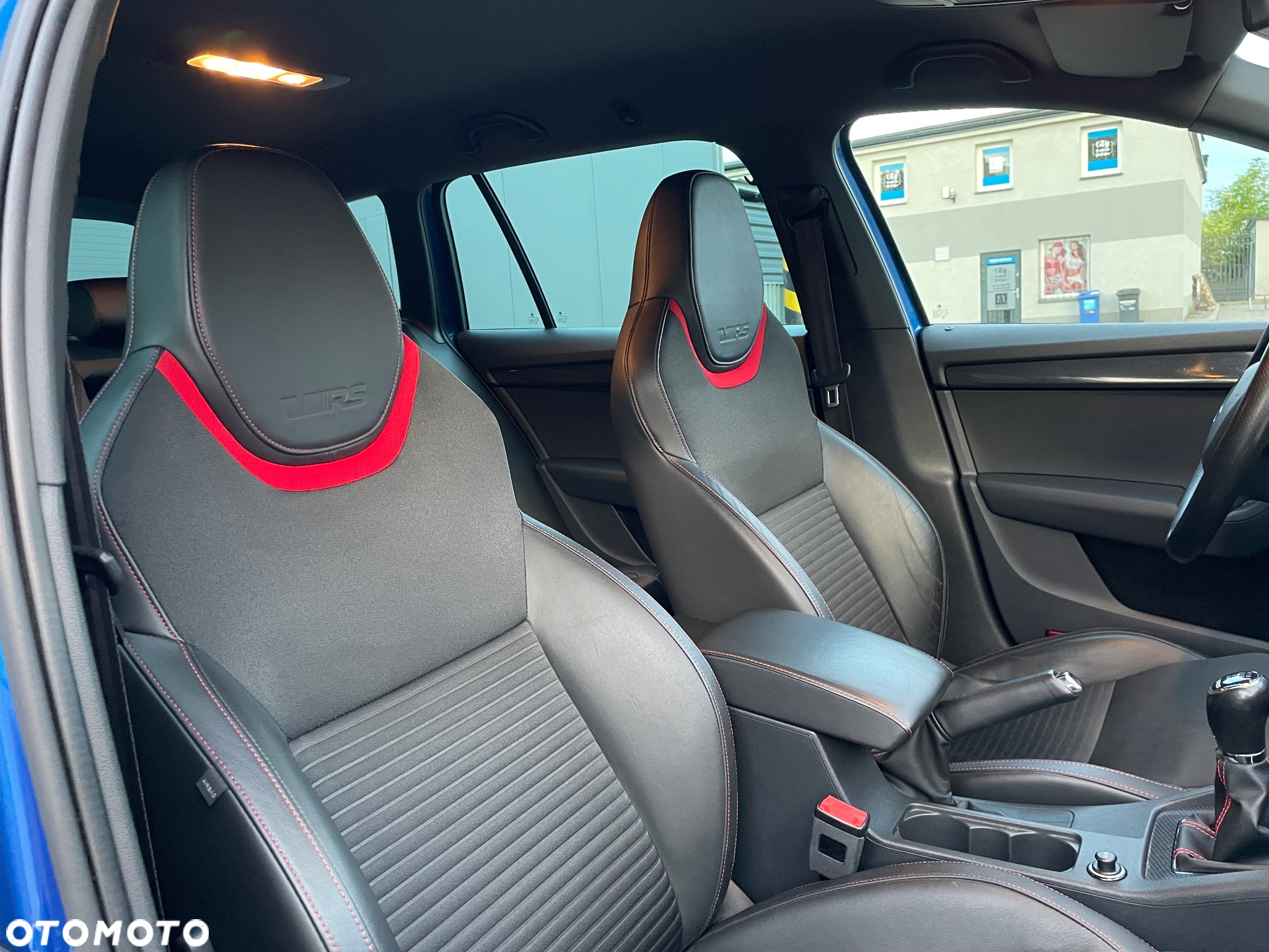 Skoda Octavia Combi 2.0 TDI RS - 16
