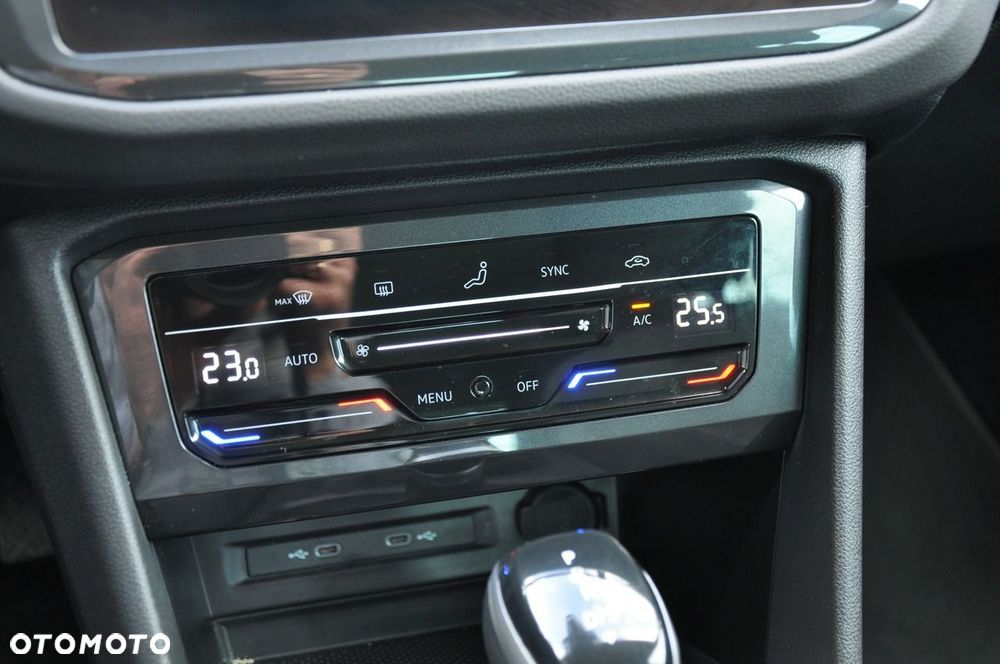 Volkswagen Tiguan 1.5 eTSI OPF DSG Life - 17