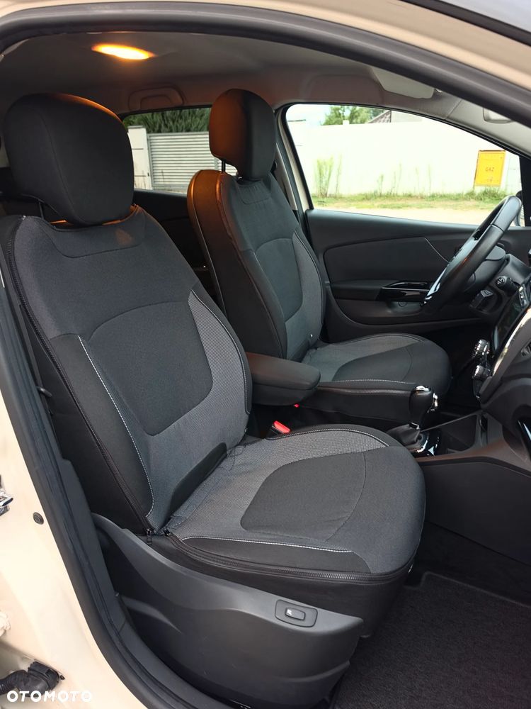 Renault Captur 1.2 TCe Zen EDC - 28