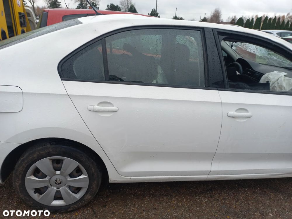 Skoda Rapid 1.0 TSI 110km 18r Liftback blotnik tylny ćwiartka lewa prawa - 2