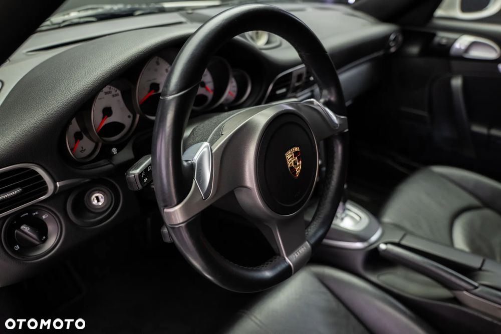 Porsche 911 Carrera S PDK - 12