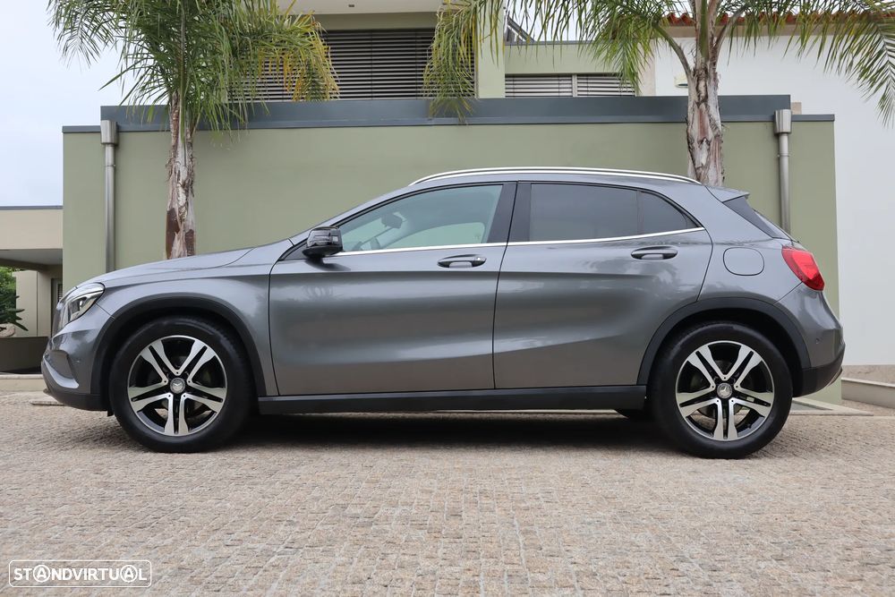 Mercedes-Benz GLA 180 d Urban - 33