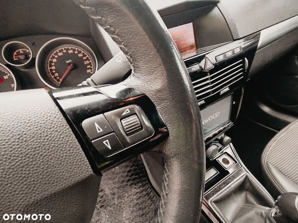 Opel Astra 1.8 Cosmo - 27