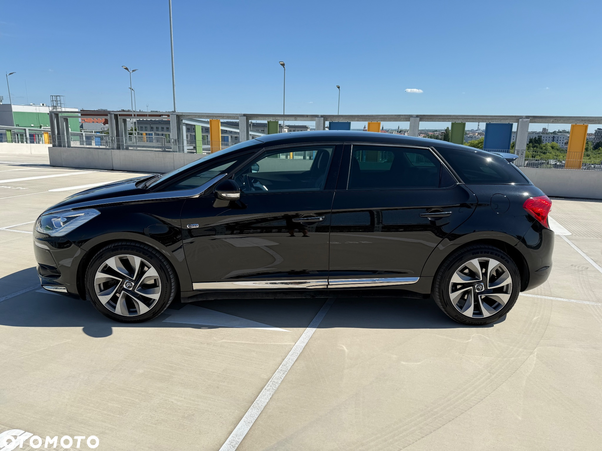 Citroën DS5 Hybrid4 EGS6 SportChic - 3