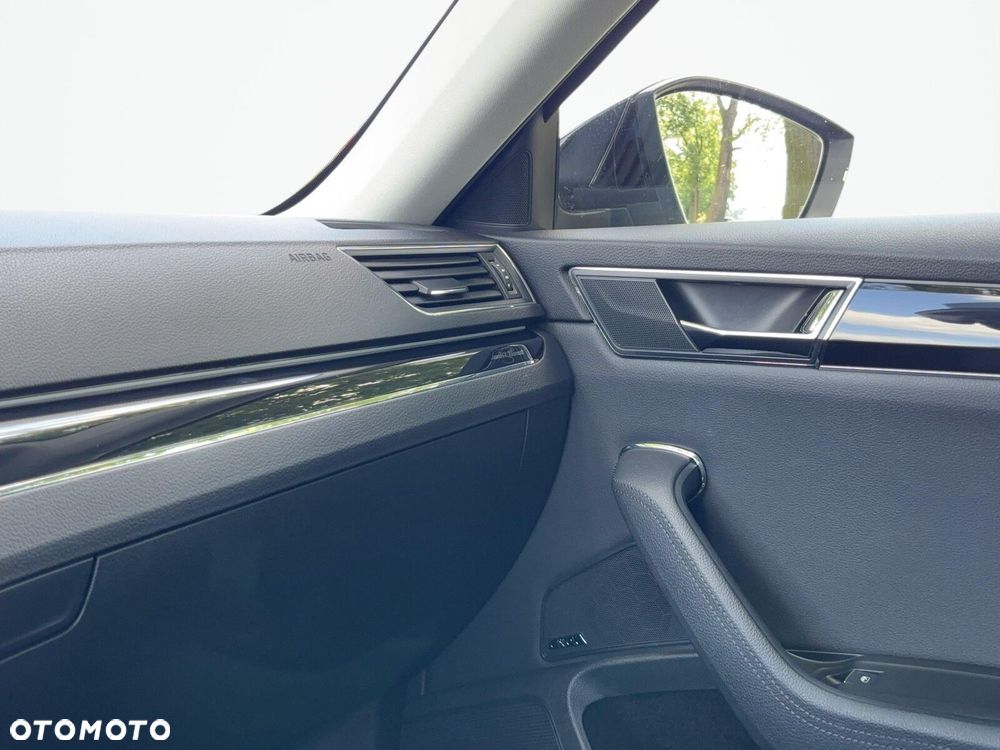 Skoda Superb 2.0 TDI SCR L&K DSG - 31
