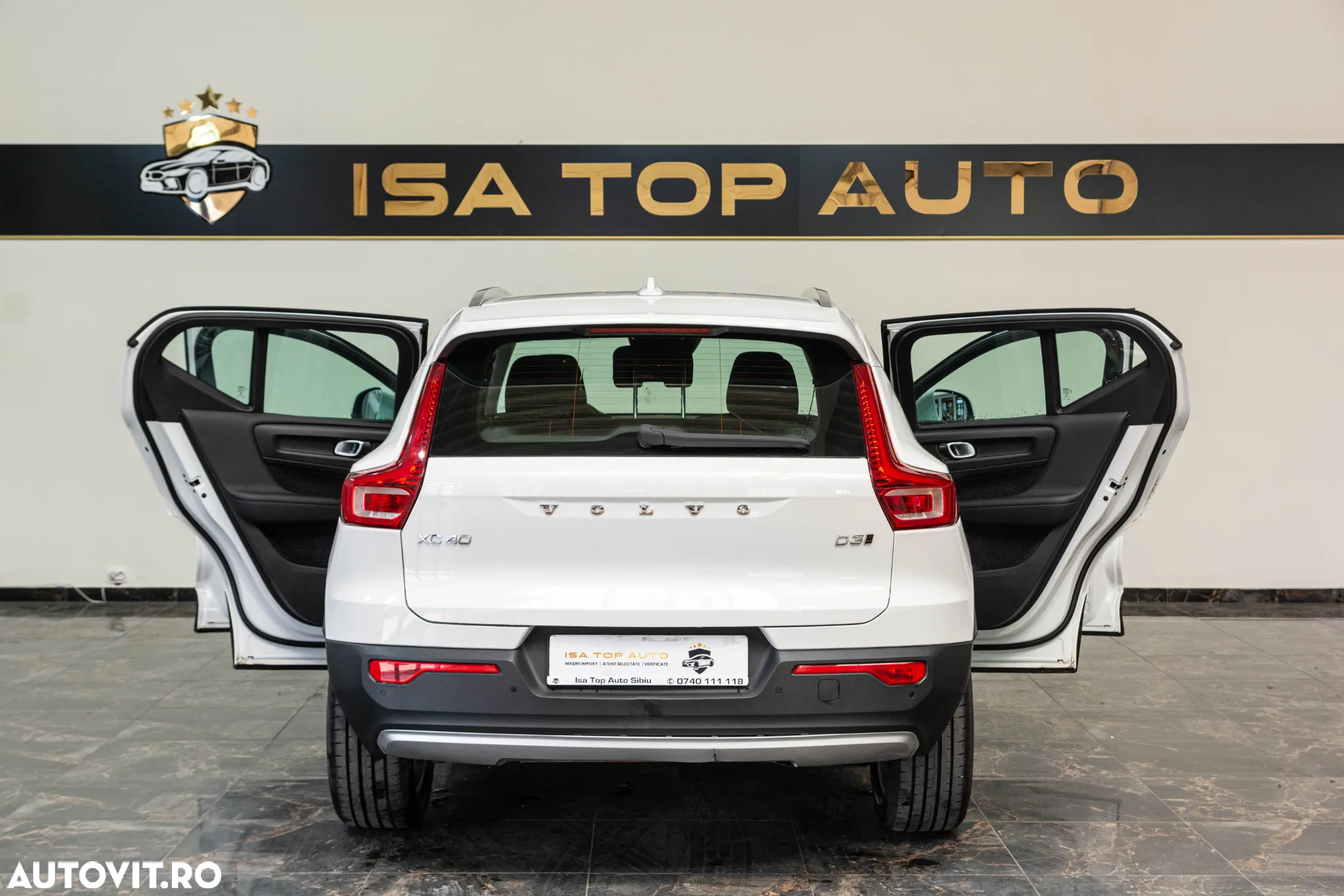 Volvo XC 40 D3 AWD Momentum - 32