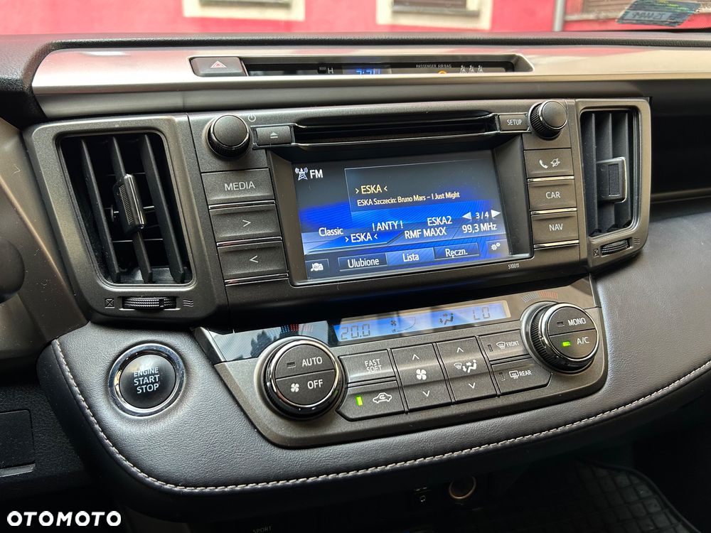 Toyota RAV4 2.0 D-4D Premium - 16