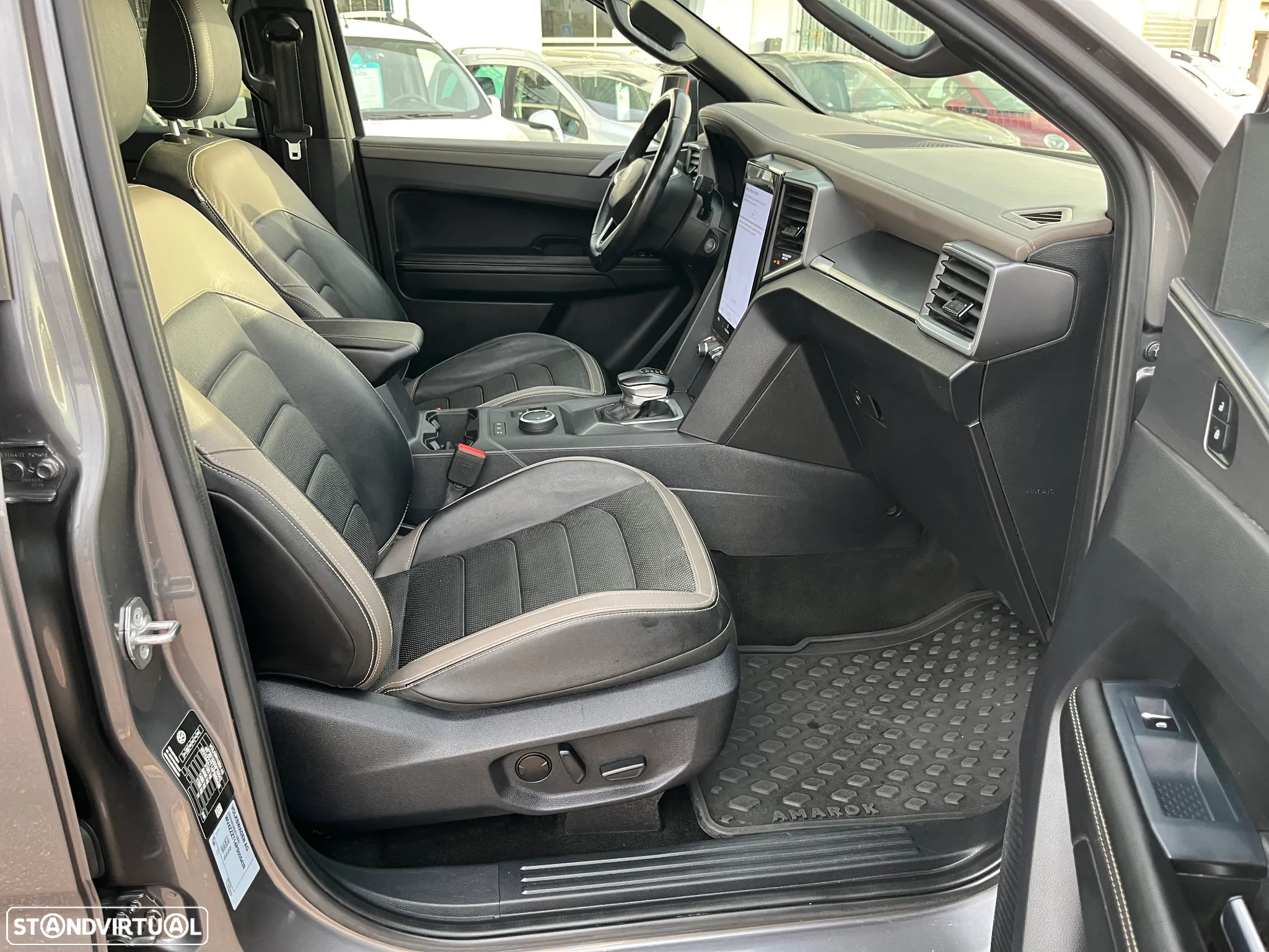 VW Amarok Aventura V6 4Motion IVA Ded. - 21