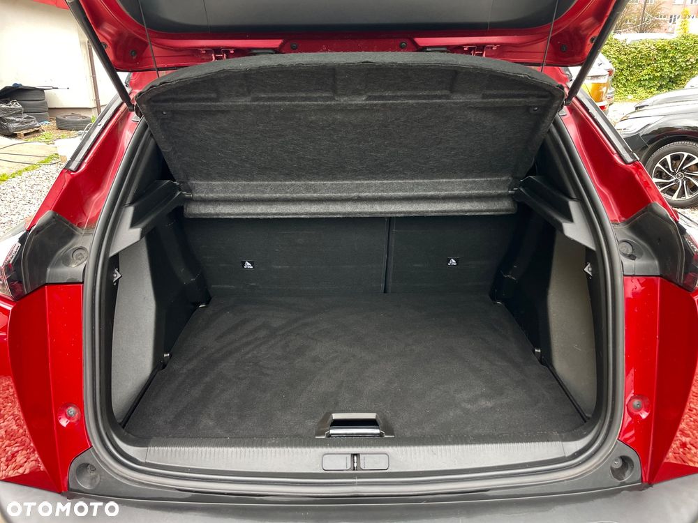 Peugeot 2008 BlueHDi 130 GT S&S EAT8 - 32