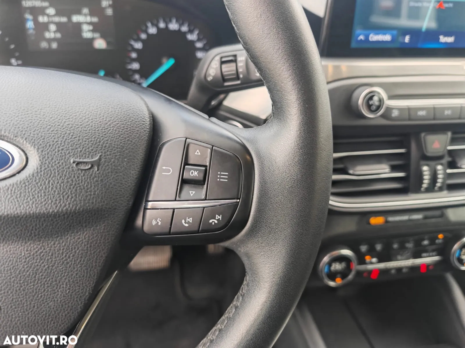 Ford Focus 1.5 EcoBlue Start-Stopp-System Aut. TITANIUM - 13