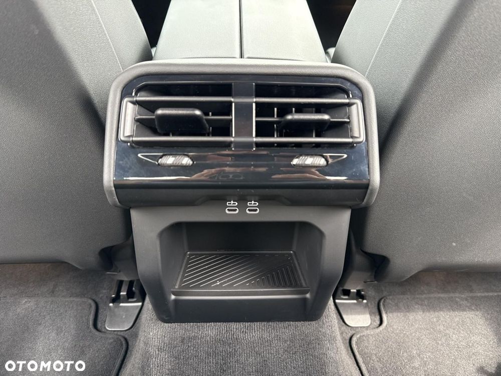 BMW i5 - 18
