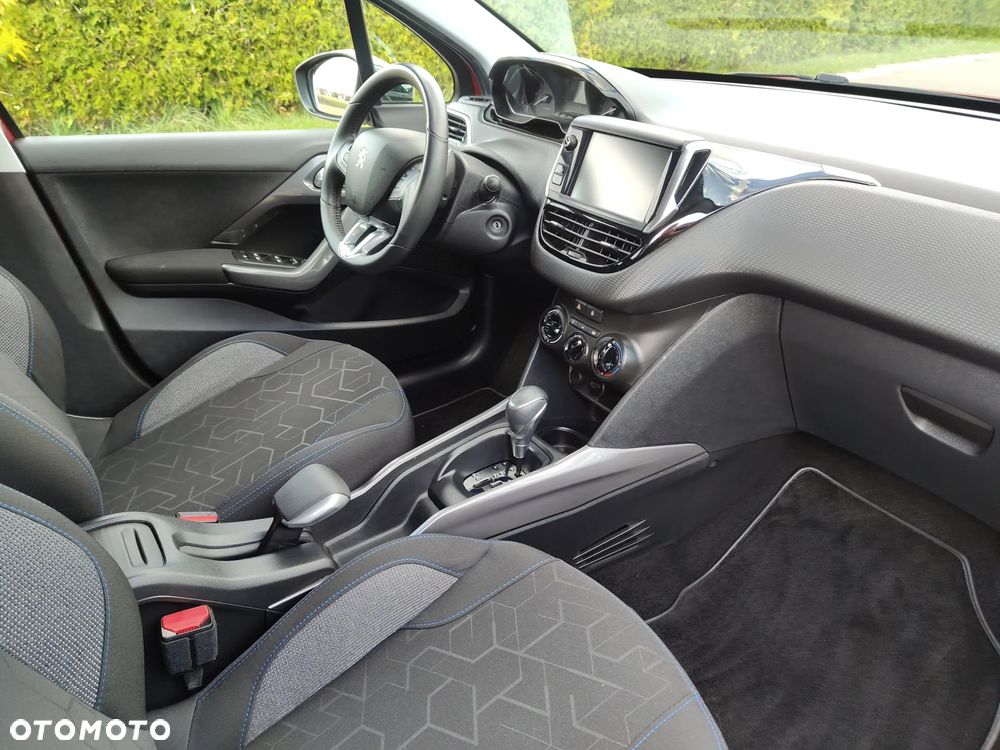 Peugeot 2008 PureTech 110 GPF Stop&Start EAT6 Style - 9