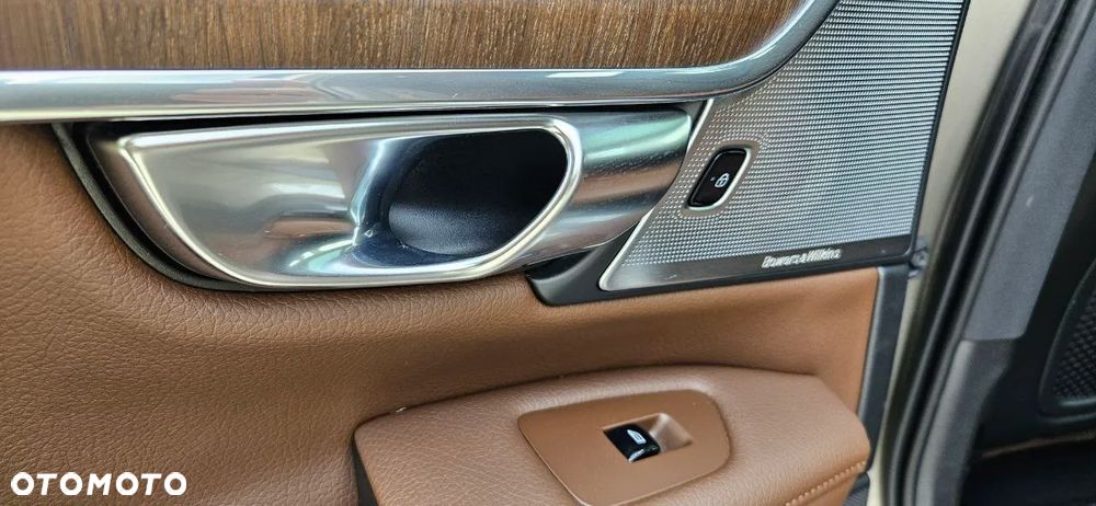 Volvo V90 Cross Country B4 D AWD Pro - 36
