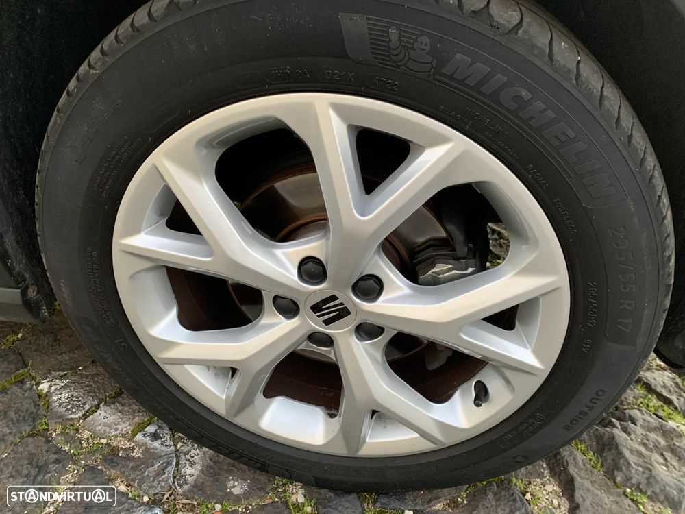 SEAT Arona 1.0 TSI FR - 6