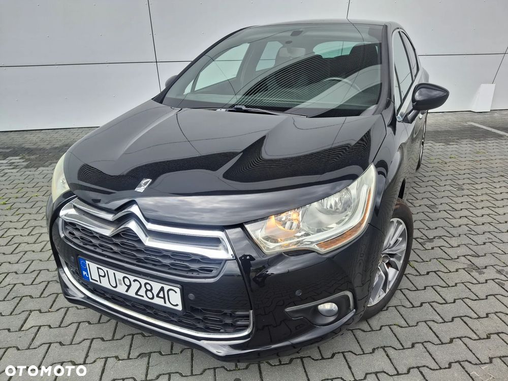 Citroën DS4 e-HDi 110 SoChic - 11