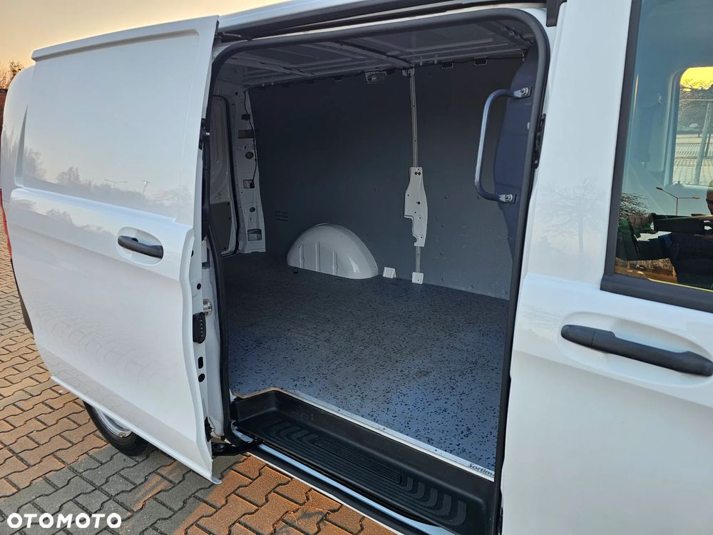 Mercedes-Benz Vito - 10