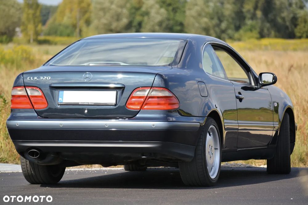 Mercedes-Benz CLK - 6