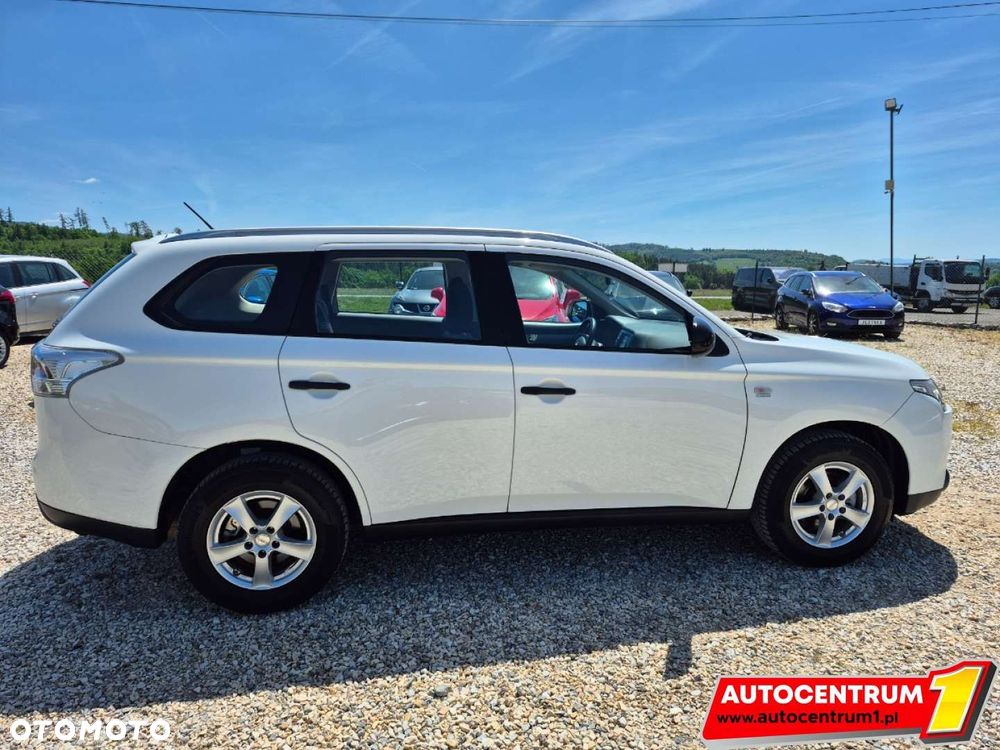 Mitsubishi Outlander - 14