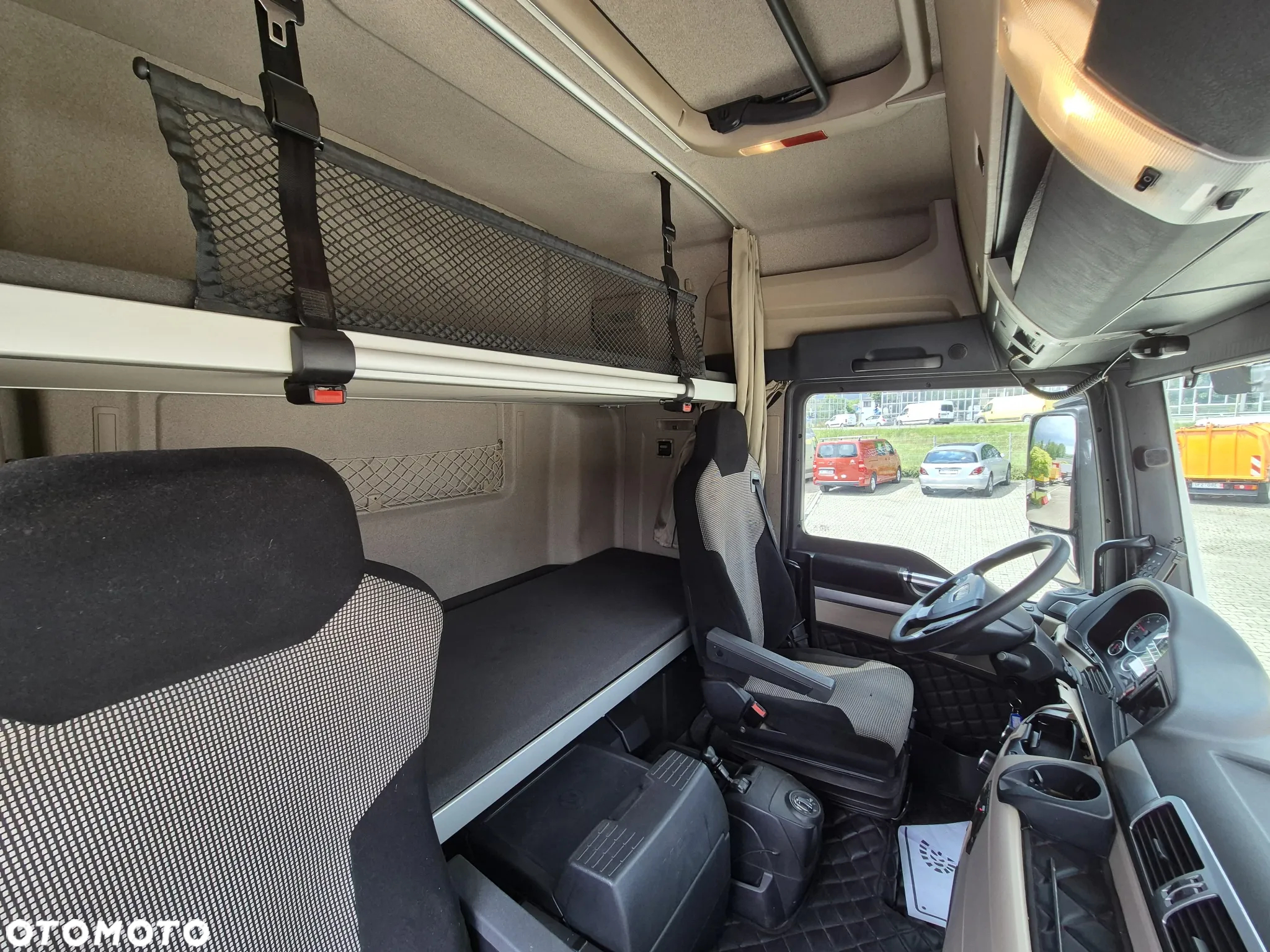MAN TGX 28.420 6X2-2 LL / ZESTAW DO PRZEWOZU KONTENRÓW / NISKI BDF / DŁUGA RAMA  / NACZEPA HFR KM 20 / SUPER STAN / 1 WŁ  / SYPIALKA 2 ŁÓZKA / EURO 6 - 27