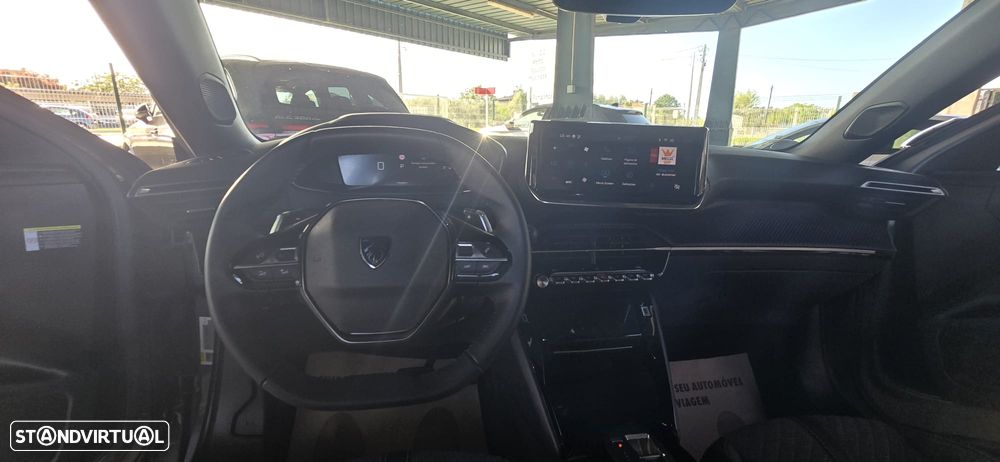 Peugeot 2008 Hybrid 136 e-DSC Allure - 16