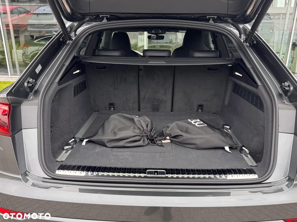 Audi Q8 TFSI e PHEV 360 kW Quattro Tiptronic - 32