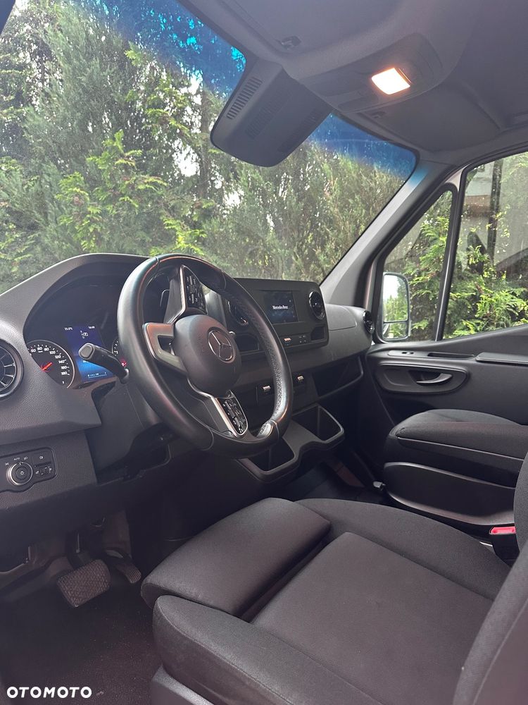 Mercedes-Benz Sprinter - 5