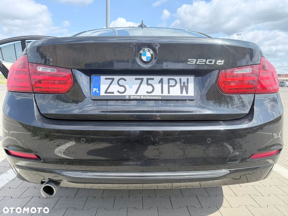 BMW Seria 3 320d - 19