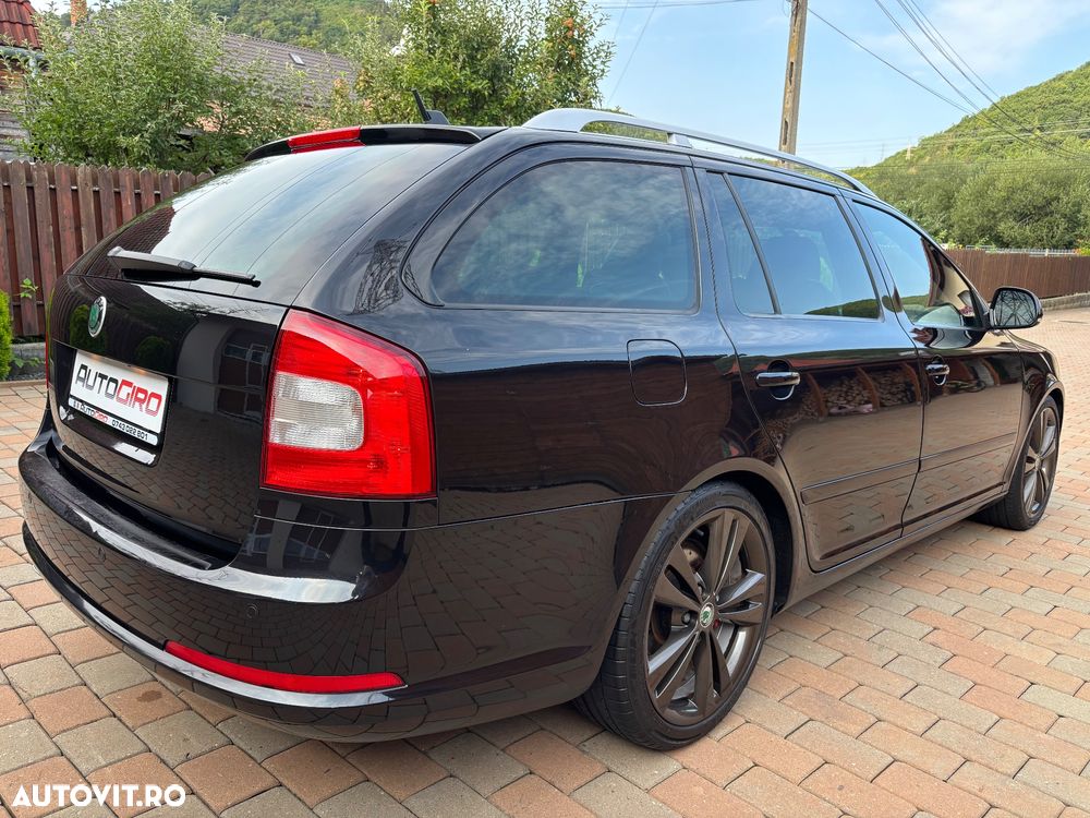 Skoda Octavia Combi 2.0 TDI RS - 3