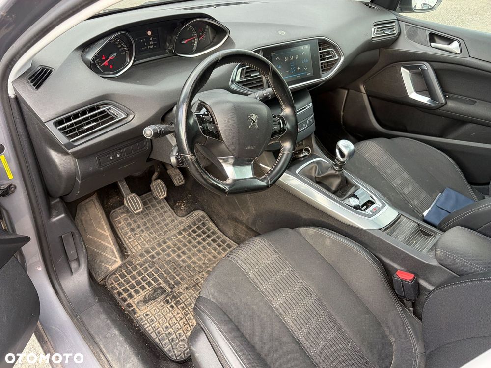 Peugeot 308 1.6 BlueHDi Business Line S&S - 11