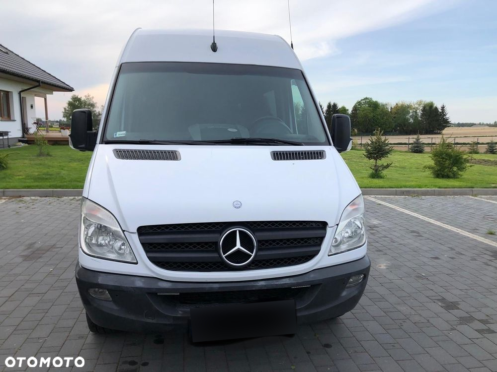 Mercedes-Benz Sprinter - 2