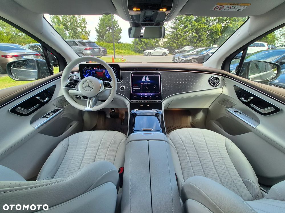 Mercedes-Benz EQE 350 4MATIC - 23