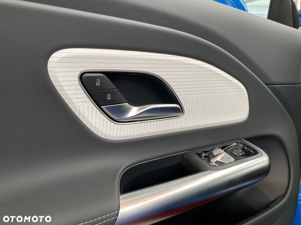 Mercedes-Benz CLA - 8