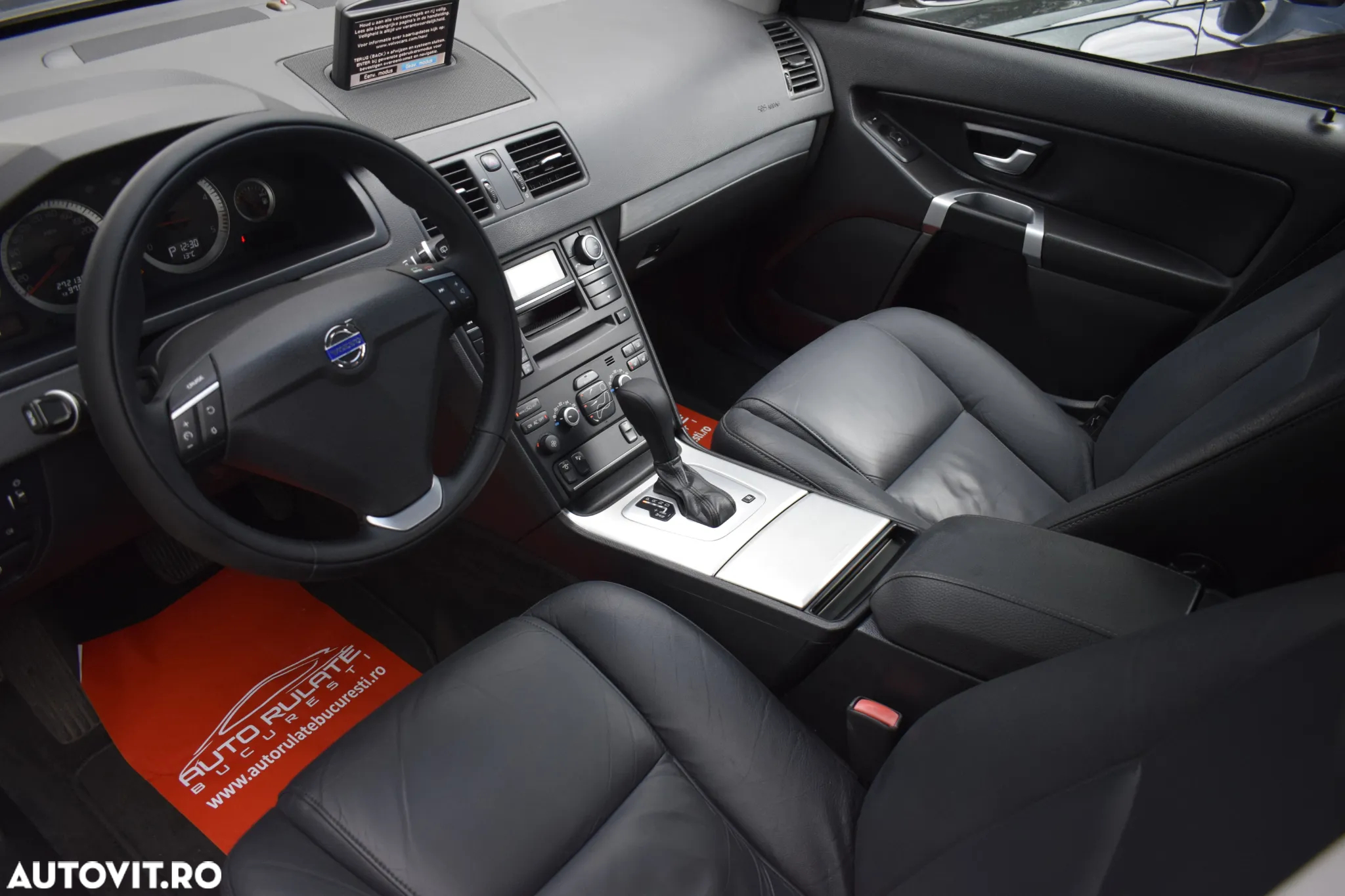 Volvo XC 90 D5 AWD Geartonic Summum - 8