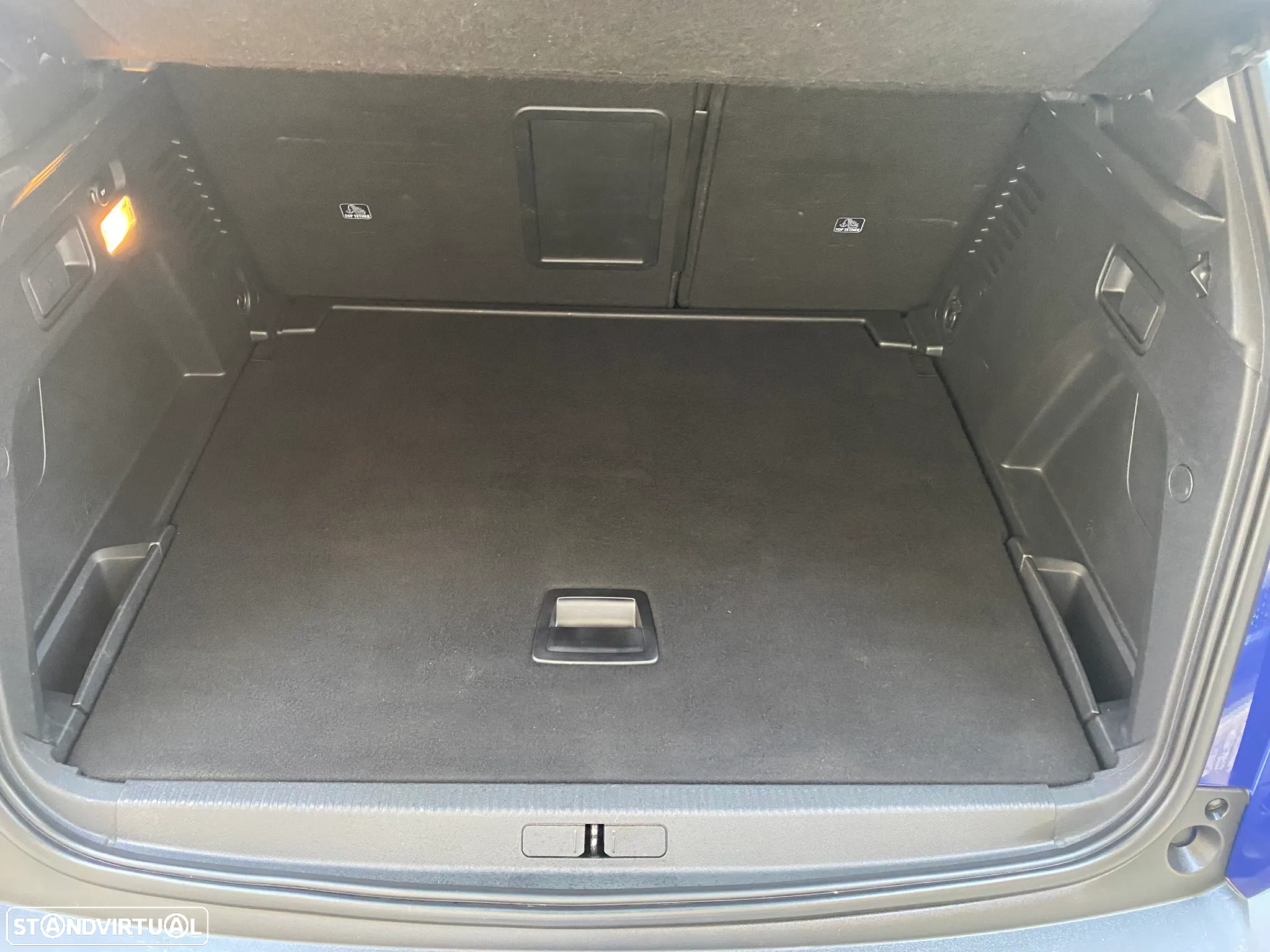 Peugeot 3008 1.5 BlueHDi Allure EAT8 - 23