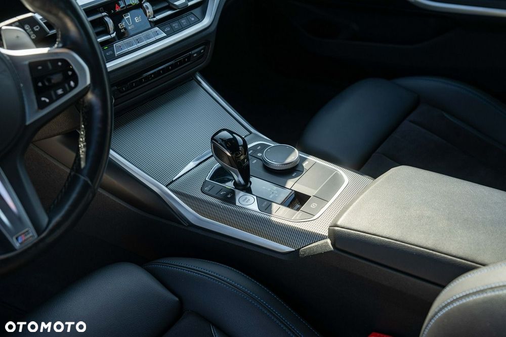 BMW Seria 3 330e PHEV M Sport - 21