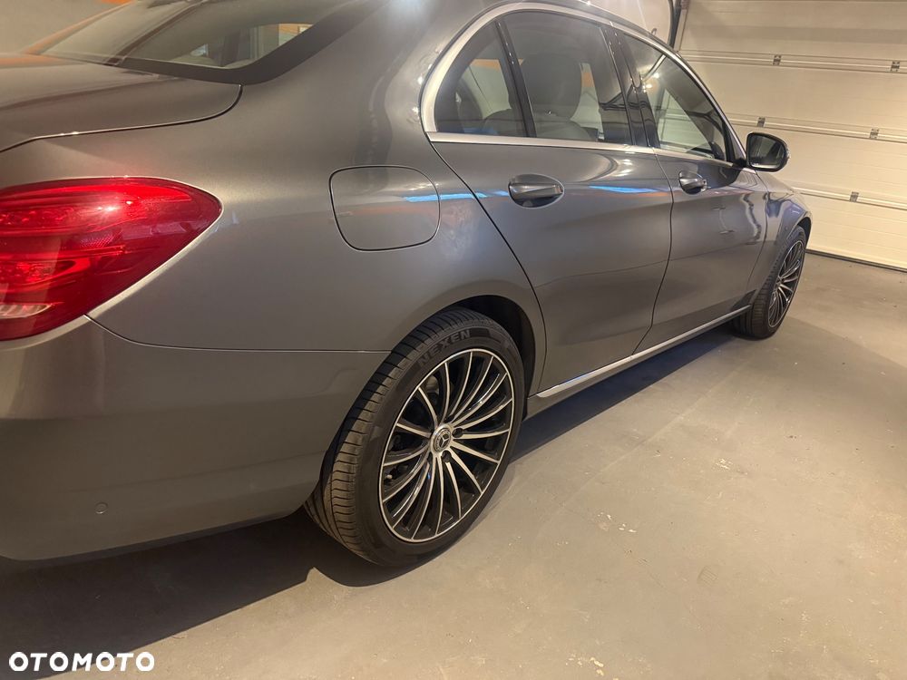 Mercedes-Benz Klasa C 200 7G-TRONIC - 17