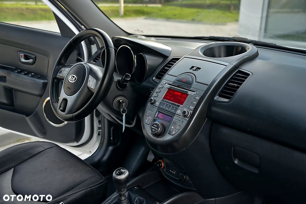 Kia Soul 1.6 CVVT Black Collection - 31