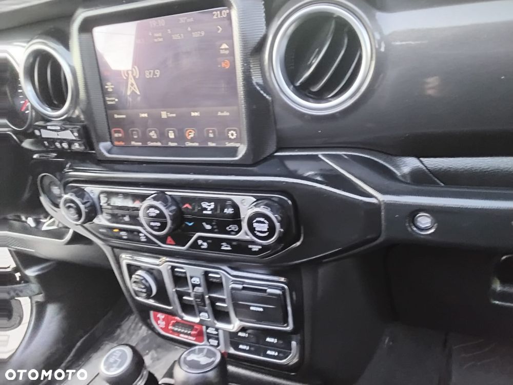 Jeep Wrangler - 22
