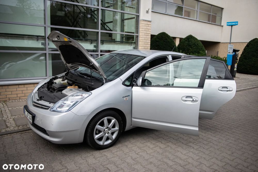 Toyota Prius 1.5 VVT-i Prestige - 8