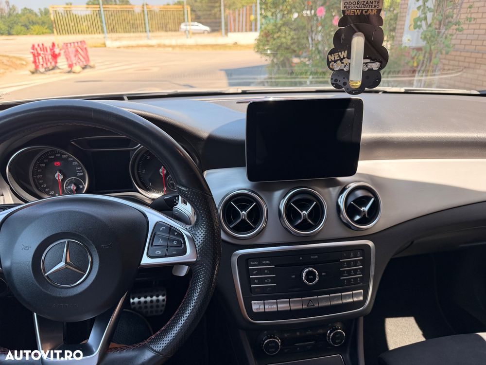 Mercedes-Benz GLA 220 d 4MATIC Aut. - 4