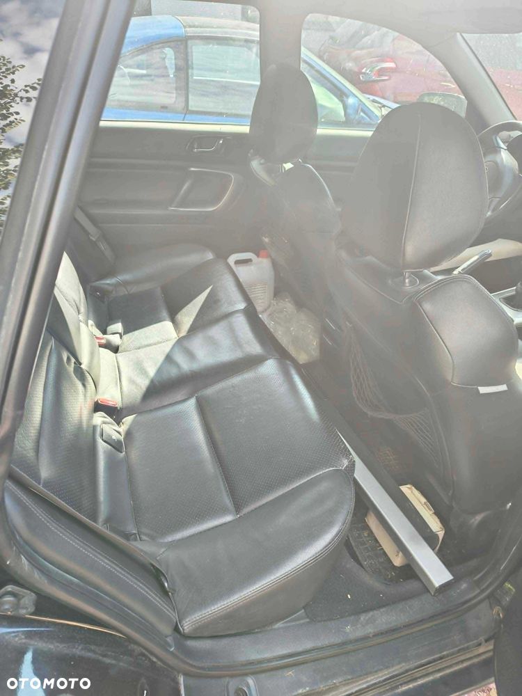 Subaru Legacy - 5