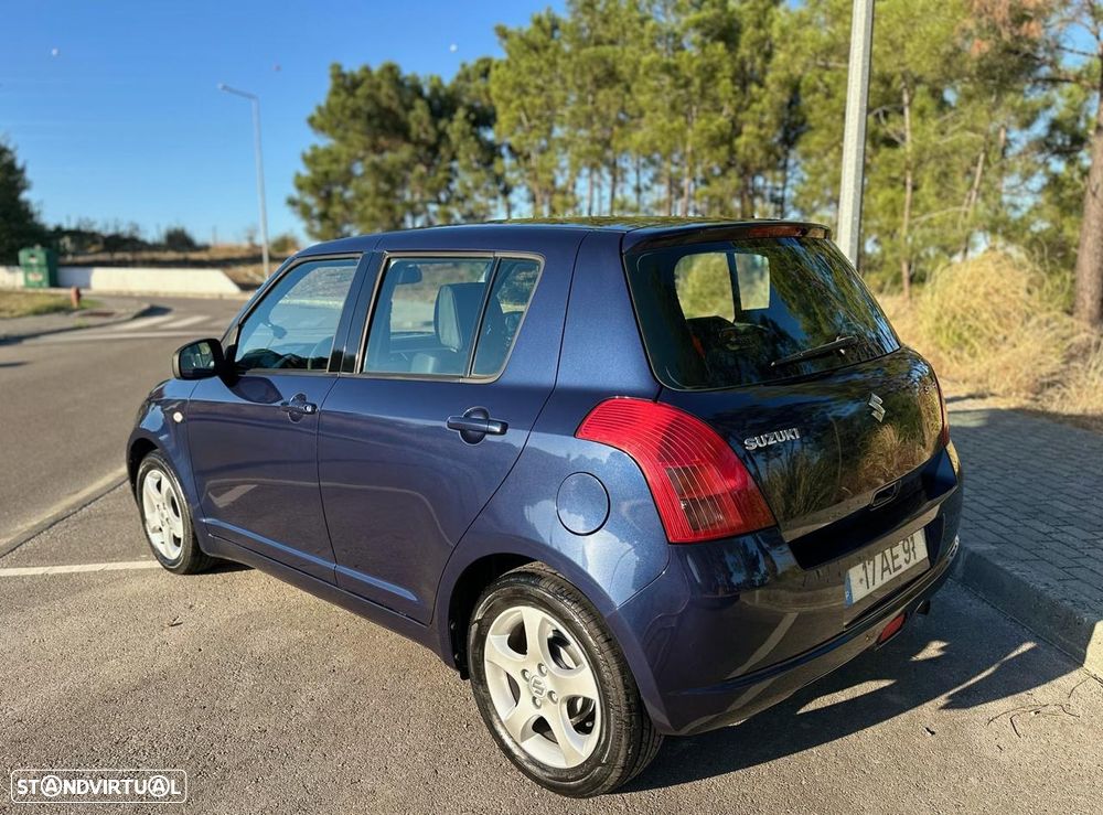 Suzuki Swift 1.3 16V GA - 5