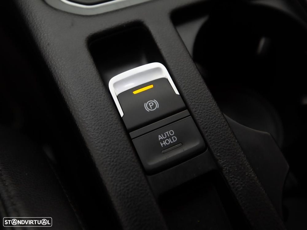 VW Passat Variant 2.0 TDI Confortline DSG - 21