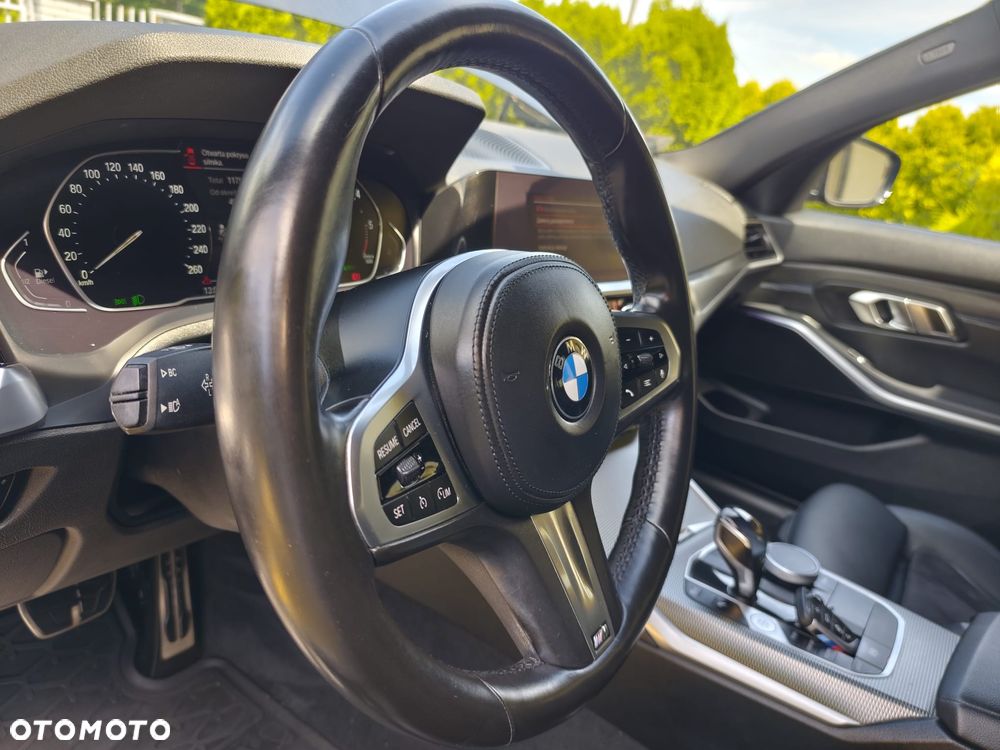 BMW Seria 3 320d xDrive MHEV M Sport sport - 31
