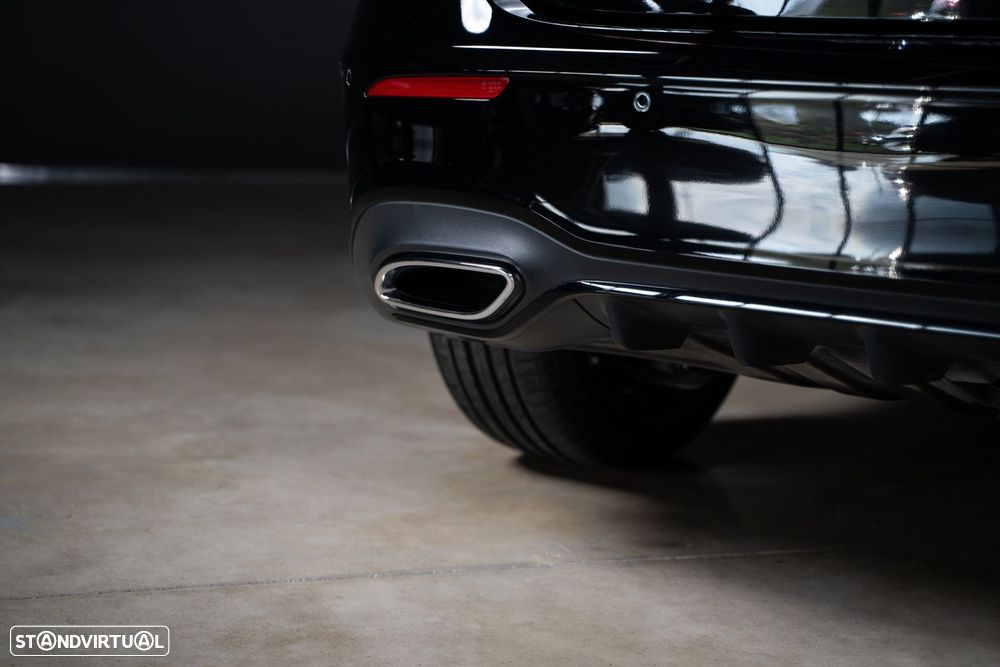 Mercedes-Benz A 250 e AMG Line - 8